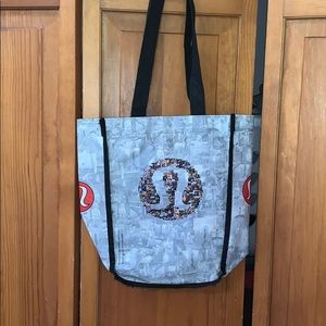 small lululemon bag